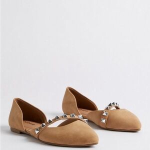 Torrid Beige Studded D'Orsay Flat (WW) with Silver Studs Size 11WW